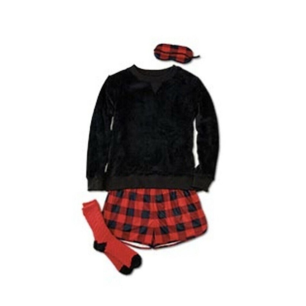 Wondershop Black and Red Plaid Pajama Set with Eye Mask - Picture 14 of 14